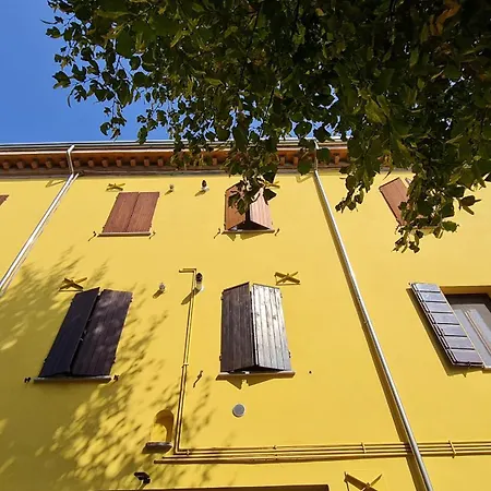 Verdi Valli Comfort Mirandola Bed & Breakfast 3*