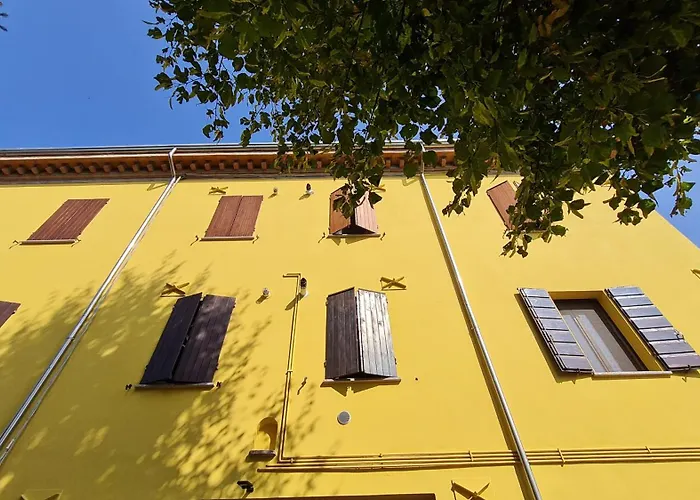 Verdi Valli Comfort Mirandola ベッド・アンド・ブレックファスト 3*