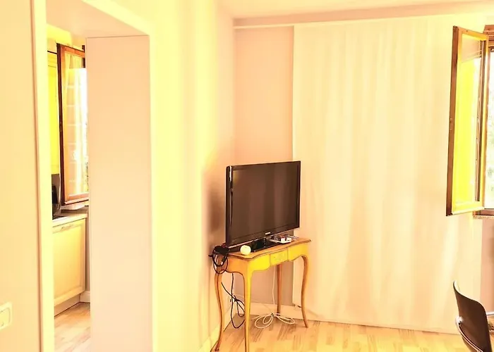 Verdi Valli Comfort Mirandola ベッド・アンド・ブレックファスト 3*